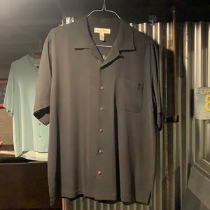Men’s large tommy Bahama silk shirt
